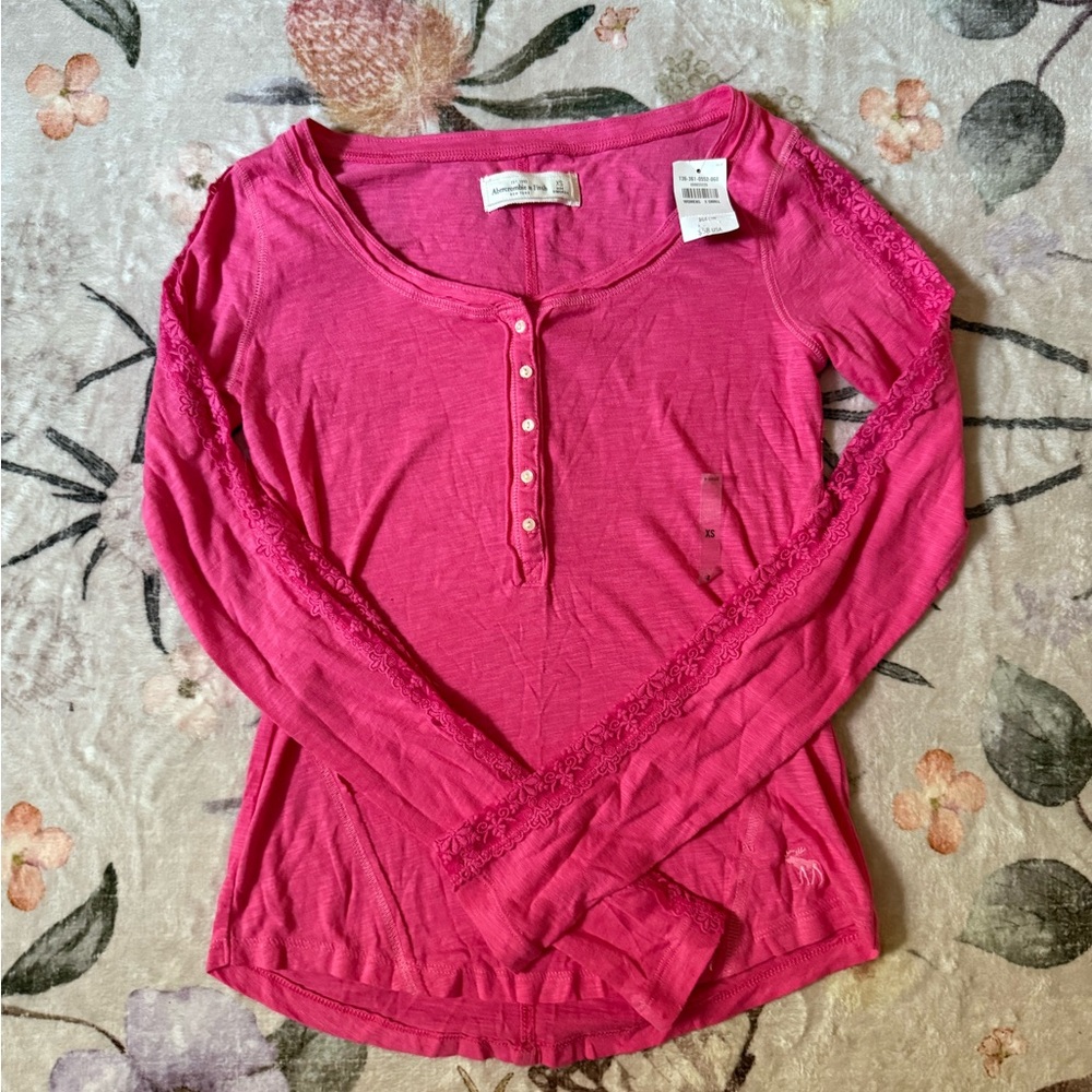 Abercrombie & Fitch Fuchsia Long Sleeve Tee